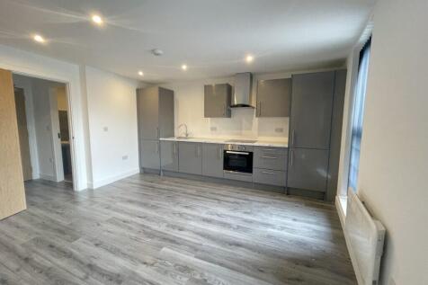 Ritz Properties are delighted to offer to the market this recently refurbished one bedroom flat at Bank House Apartments, Leeds, LS8. On site parking available.The flat comprises of an open plan brigh