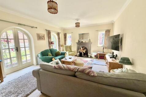 19 Baytree Close-30.jpg