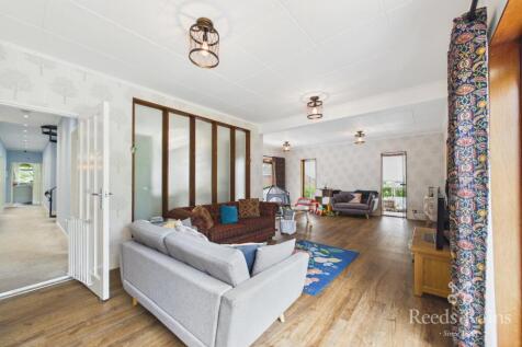 Living/Dining Room