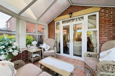 fb0bc463--4882-B12A-5905013FAF4C-25779-000010E70EF