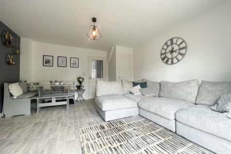LOUNGE DINING ROOM