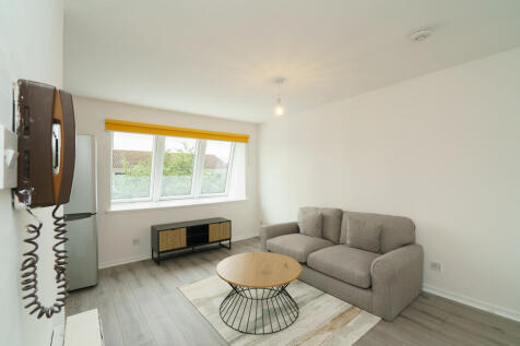 4. Living area an...