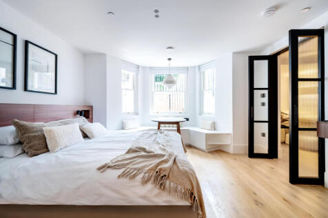 65 ELsham Basement Flat (7).jpg