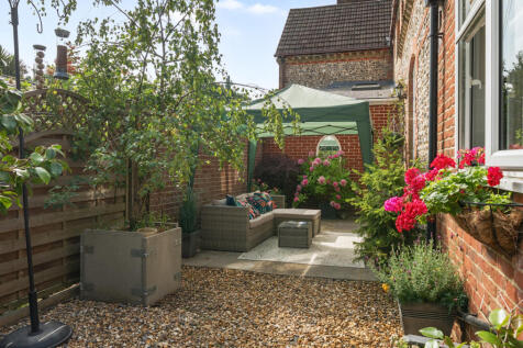 1330670-5-688203a...