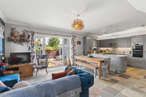 Kitchen/Breakfast/Family Room