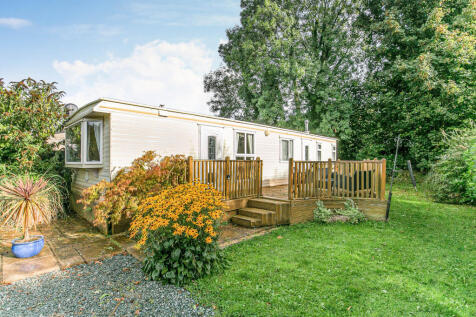 Static Caravan with Decking
