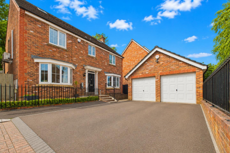 DOUBLE GARAGE