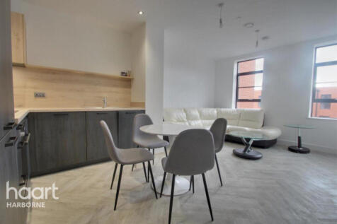 **NO DEPOSIT OPTION AVAILABLE** Experience city living at its finest with this beautifully presented one-bedroom furnished apartment in the sought-after Heaton House, Jewellery Quarter