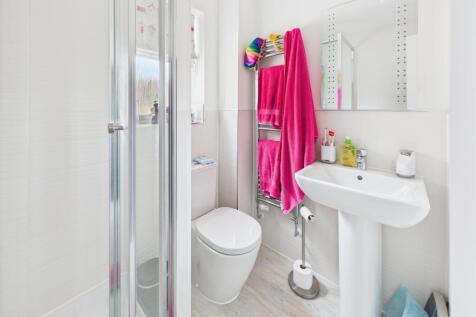 CAM02519G0-PR0284-STILL006