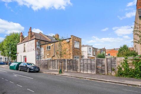 Daniels_15 Glynfield Road (GFF & Garden), London,