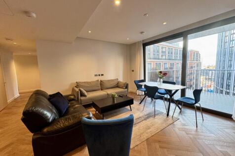 1-segrave-walk-w2-1bn-1023055