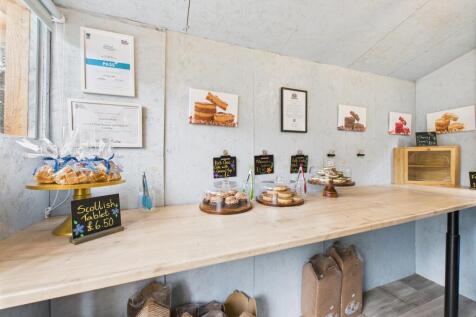 CAM03185G0-PR0112-STILL017