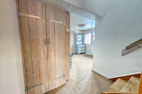 Utility Cupboard /