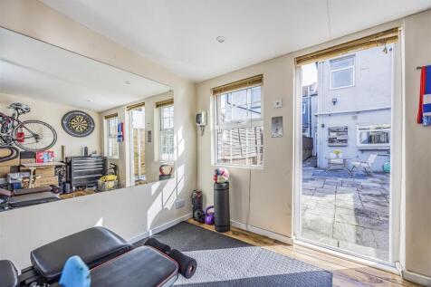 63 Byron Road, Fratton-PorticoMarketing-SoldBy-26.