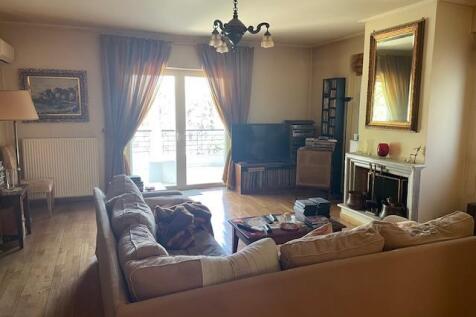 Warm Family Lounge