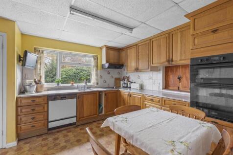 12 Lowlands Crescent, HP15 6EG-10.jpg