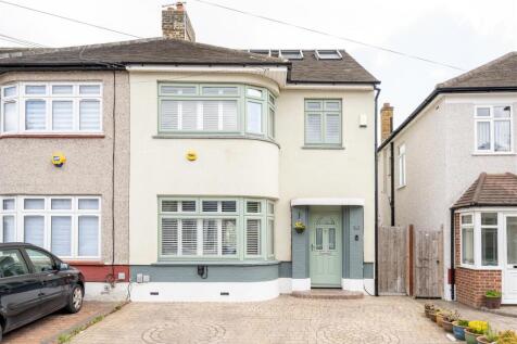 Sandringham Road, IG11