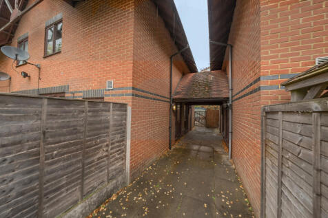 1375528-4-6904bae...