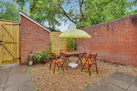 Flat 48, Clapham Park Road SW4 7BE-No Watermark-11