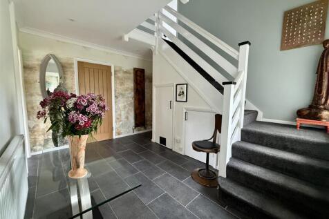Entrance Hallway: