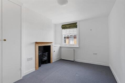 LE002 interior-4.jpg