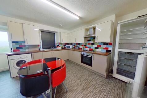 5 Bedroom House in CF37 1NR