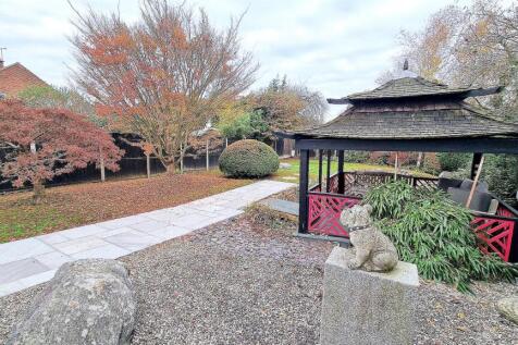 REAR OF GARDEN ALTERNATE.jpg