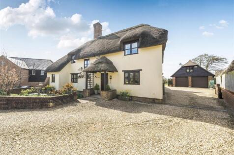 Front Aspect & Garage