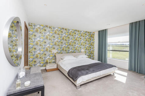 5 bed, 5 bath Detached in Edinburgh - Photo 23