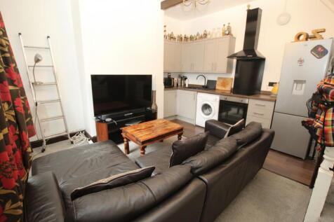 Lounge / Kitchen
