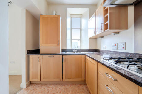 1363106-4-68f5f50...