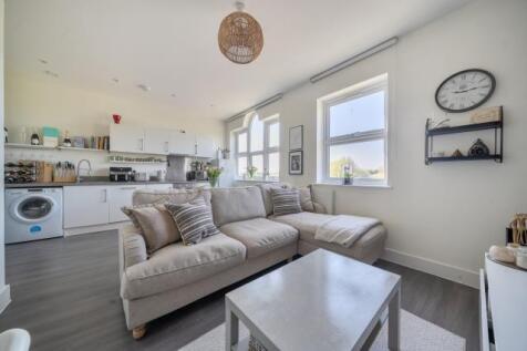 Living room/ Kitchen