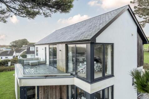 Rear Elevation & Balcony