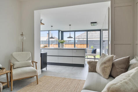 Kitchen / Breakfast Room