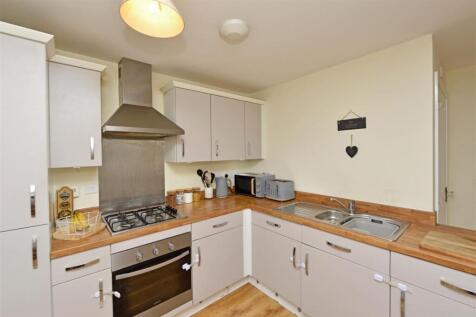 Fitted Dining Kitchen: