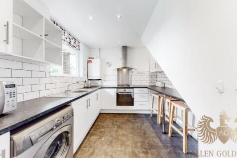Modern 3-Bedroom Split-Level Maisonette in Whitechapel – Ideal for Students & Professional Sharers