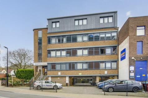 13 Castle House, Desborough Road, HP11 2FP-13.jpg