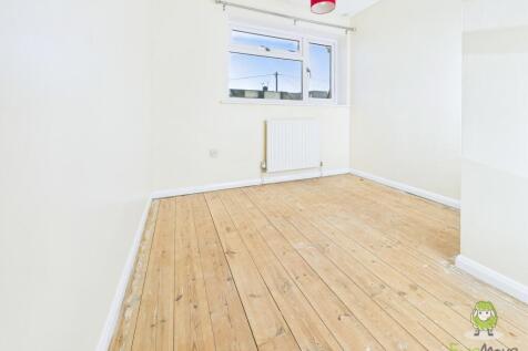 CAM01543G0-PR0168-STILL009