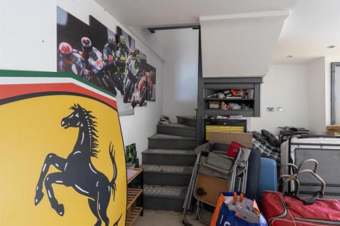 Gilta House, Leire
