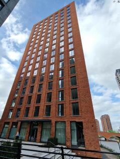 + Zero Deposit Option+ SILKBANK WHARF 2 bed (3rd floor) spacious high spec furnished apartment offering luxury waterside living + fantastic building amenities (concierge, co-working space, state of th