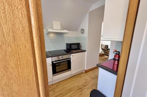 Little Wellingtonia kitchen