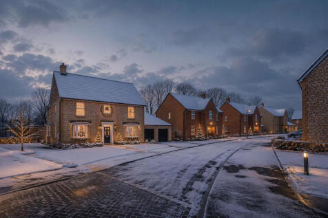 external street scene of Romans Quarter with christmas edit