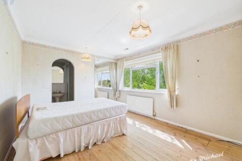 CAM03218G0-PR0625-STILL010