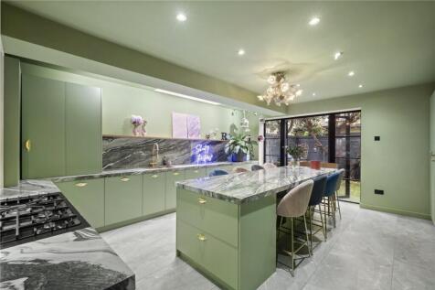 Kitchen/Dining