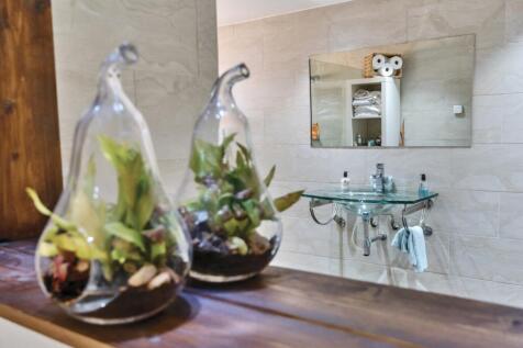 Family Bathroom - Lifestyle