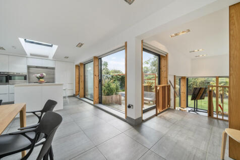 1347607-8-68baebb...