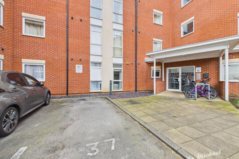 CAM03852G0-PR0608-STILL013