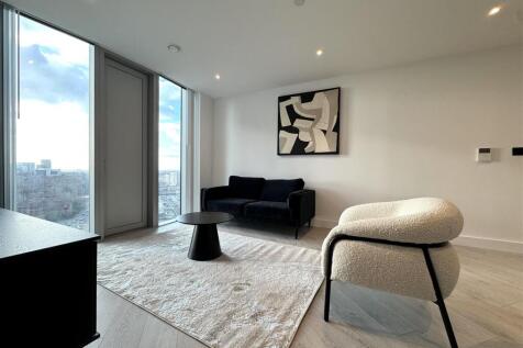 Living room pic 8.jpeg