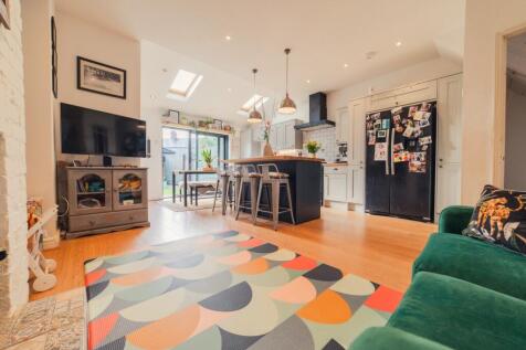 Award-winning Media team on EVERY Listing_32