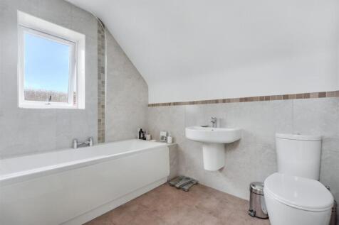 En Suite 2.jpeg
